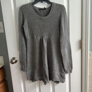 Daisy Fuentes Gray Knit Sweater Size Small